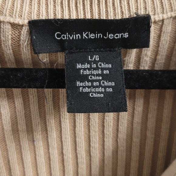 CALVIN KLEIN men's beige quarter-zip sweater; size L. - Picture 3 of 3